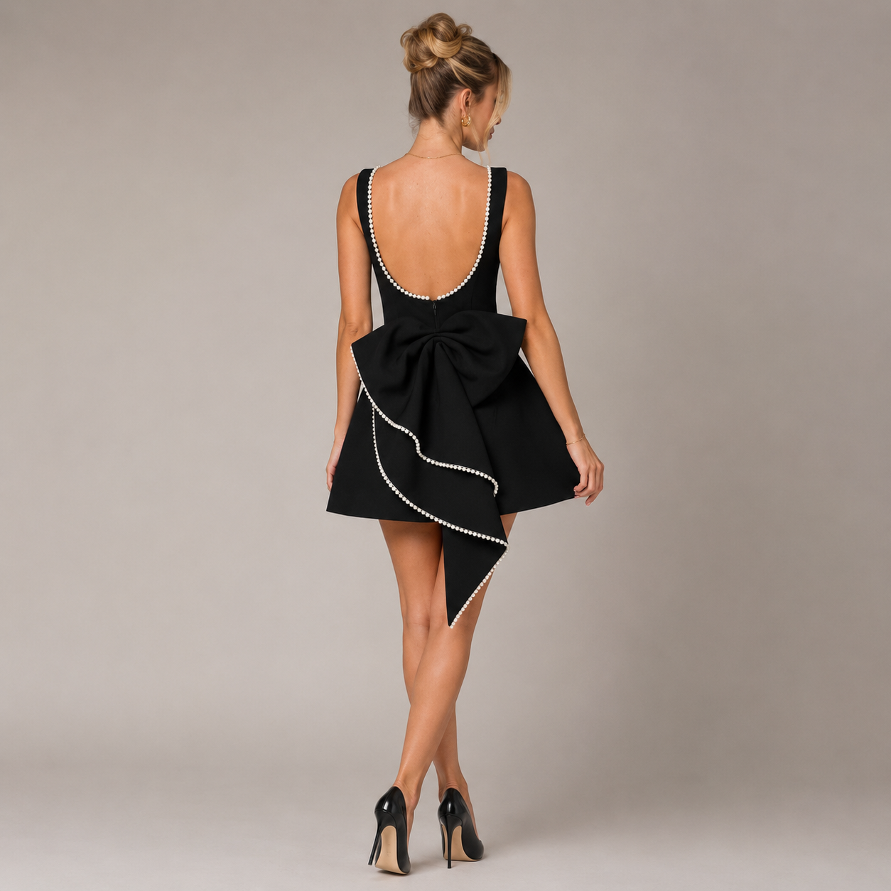 Amélie™ Statement Bow Dress