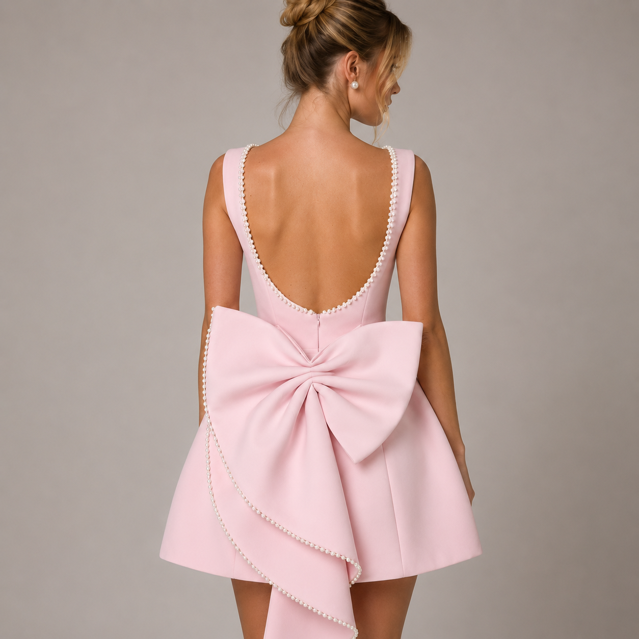 Amélie™ Statement Bow Dress