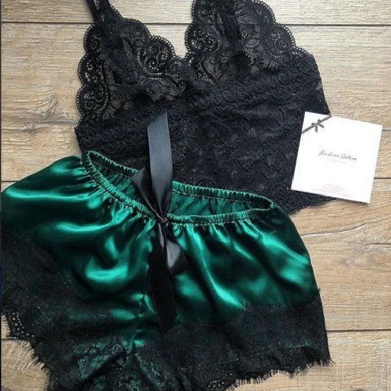 Ensemble de satin et dentelle Avelisse™